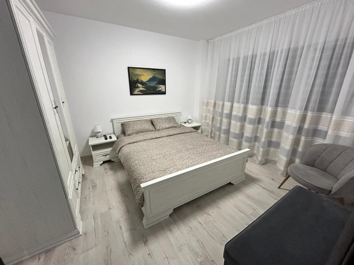 1 Mai - Luxury Park Apartments - Self Check-In - Private Parking - 2 Craiova Exteriér fotografie